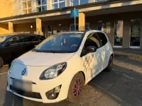 Second-hand Renault Twingo 75 CP (55 kW) 2010 Alb Hatchback