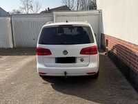 Gebraucht VW Touran Highline 105 PS (77 kW) 2012 Weiß Van / Kleinbus