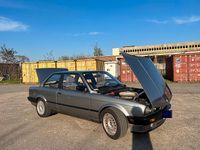 Gebraucht BMW 316 100 PS (73 kW) 1989 Silber Limousine