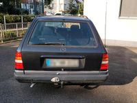 Gebraucht Mercedes 200 118 PS (86 kW) 1992 Grau Kombi