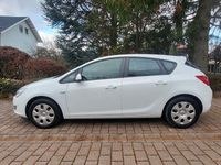 Gebraucht Opel Astra Selection 87 PS (63 kW) 2011 Weiß Limousine