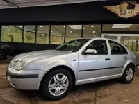 Gebraucht VW Bora Edition 75 PS (55 kW) 2001 Silber Limousine