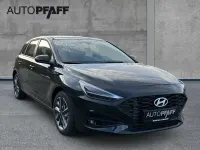 Gebraucht Hyundai i30 Advantage 101 PS (74 kW) 2025 Abyss black Limousine
