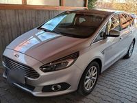 Gebraucht Ford S-MAX Titanium 179 PS (131 kW) 2018 Silber Van / Kleinbus