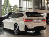 Gebraucht BMW 320e M Sport 204 PS (150 kW) 2023 Weiß Limousine