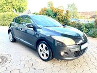 Gebraucht Renault Mégane 110 PS (80 kW) 2010 Grau Limousine