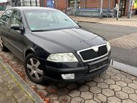 Gebraucht Skoda Octavia Elegance 105 PS (77 kW) 2004 Schwarz Limousine