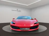 Gebraucht Ferrari 296 829 PS (609 kW) 2024 Rosso corsa ds 322 Coupé