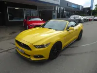 Gebraucht Ford Mustang GT Convertible 421 PS (309 kW) 2016 Gelb Cabrio