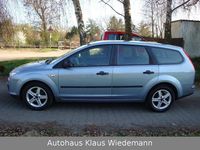 Gebraucht Ford Focus Trend 116 PS (85 kW) 2005 Blau Limousine