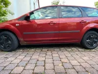 Gebraucht Ford Focus Ambiente 101 PS (74 kW) 2007 Rot Limousine