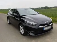 Gebraucht Kia Ceed Comfort 160 PS (117 kW) 2023 Schwarz Kleinwagen