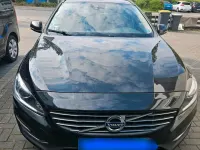 Gebraucht Volvo V60 150 PS (110 kW) 2018 Schwarz Kombi