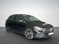 Gebraucht Mercedes B200 150 PS (110 kW) 2023 Schwarz Kleinwagen
