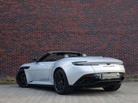 Gebraucht Aston Martin DB12 680 PS (500 kW) 2024 Silber Cabrio