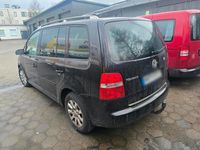 Gebraucht VW Touran 140 PS (102 kW) 2004 Schwarz Van / Kleinbus