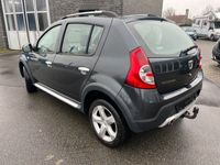 gebraucht Dacia Sandero Stepway II 1.6*KLIMA*ALU*AHK*1.HAND*TÜV