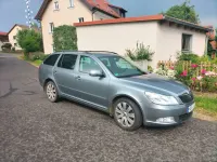 Gebraucht Skoda Octavia Elegance 140 PS (102 kW) 2012 Grau Kombi