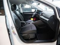 Gebraucht VW Golf VIII Active 150 PS (110 kW) 2023 Weiß Limousine
