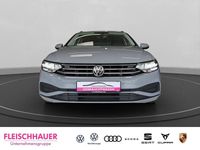 Gebraucht VW Passat Conceptline 150 PS (110 kW) 2023 Mondsteingrau Kombi