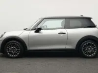 Używany Mini Cooper Classic 156 KM (114 kW) 2024 Szary Hatchback