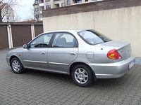 Gebraucht Kia Shuma 102 PS (75 kW) 2003 Silber metallic Kleinwagen