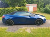 Gebraucht Opel Cascada 140 PS (102 kW) 2014 Blau Cabrio
