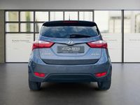 Gebraucht Hyundai ix20 Classic 90 PS (66 kW) 2017 Grau Kleinwagen