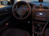 Second-hand Ford Focus 145 CP (106 kW) 2006 Albastru Hatchback