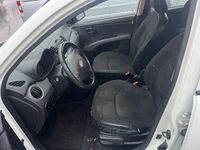 Gebraucht Hyundai i10 Style 69 PS (50 kW) 2011 Weiß Kleinwagen