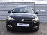 Gebraucht Hyundai i20 Active 75 PS (55 kW) 2016 Schwarz Kleinwagen