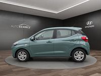 Gebraucht Hyundai i10 Select 63 PS (46 kW) 2025 Mangrove green / mic Kleinwagen
