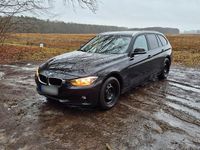 Gebraucht BMW 318 143 PS (105 kW) 2013 Schwarz Kombi