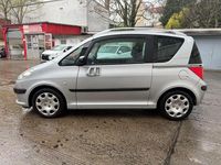Gebraucht Peugeot 1007 Premium 73 PS (53 kW) 2006 Silber/grau (metallic) Van / Kleinbus