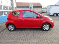 Gebraucht Toyota Aygo Cool 68 PS (50 kW) 2013 Rot Kleinwagen