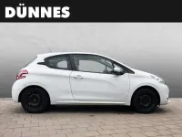 Gebraucht Peugeot 208 Active 82 PS (60 kW) 2012 Weiß Kleinwagen