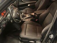 Gebraucht BMW 320 163 PS (119 kW) 2007 Blau Kombi