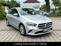 Gebraucht Mercedes B180 136 PS (100 kW) 2019 Iridiumsilber metallic Kleinwagen