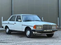 Gebraucht Mercedes 200 109 PS (80 kW) 1981 Weiß Limousine