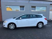 Gebraucht Opel Astra Selection 110 PS (80 kW) 2011 Weiß Kombi