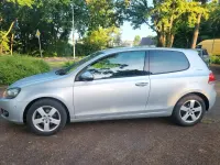 Gebraucht VW Golf VI 105 PS (77 kW) 2010 Silber Kleinwagen