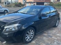 Gebraucht Mercedes A180 109 PS (80 kW) 2015 Schwarz Limousine