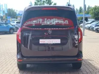 Gebraucht Mercedes T180 Style 116 PS (85 kW) 2023 Rot Van / Kleinbus