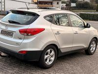 Gebraucht Hyundai ix35 136 PS (100 kW) 2012 Silber SUV