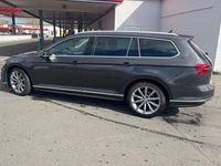 Gebraucht VW Passat Highline 220 PS (161 kW) 2017 Grau Kombi