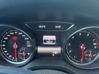 Gebraucht Mercedes CLA180 122 PS (89 kW) 2018 Schwarz Limousine