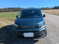 Gebraucht Peugeot Partner 131 PS (96 kW) 2025 Blau Van / Kleinbus