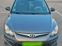 Gebraucht Hyundai i30 109 PS (80 kW) 2011 Grau Kombi