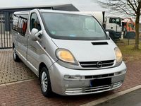 Second-hand Opel Vivaro 82 CP (60 kW) 2006 Argintiu Monovolum