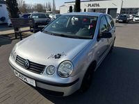 Gebraucht VW Polo Basis 54 PS (39 kW) 2003 Silber Kleinwagen